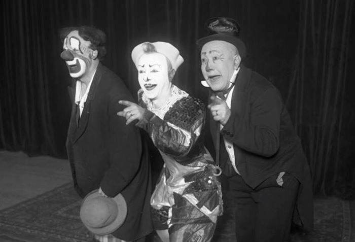 Trio Fratellini 1932 1 fr wikipedia 150 dpi 90 min