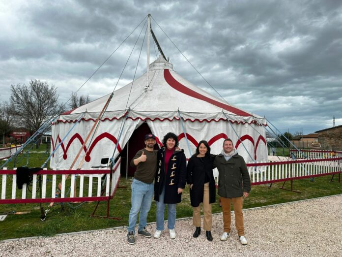 Chapiteau circense Adriano Sforzi Serena Zavalloni Letizia Bisacchi Alan Angelini 1432023 696x522