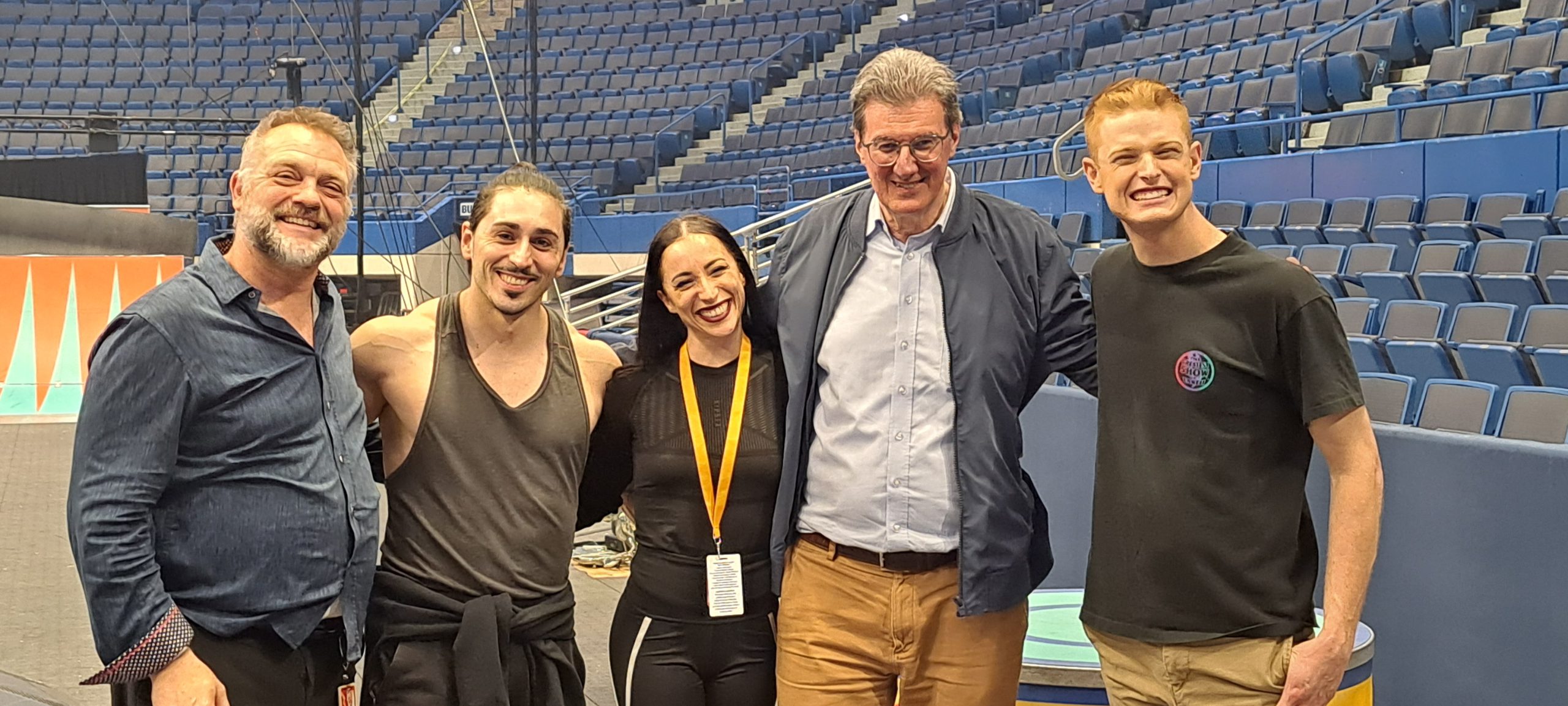 RBBBIl tour manager Robe Lange Mattia Giulia Francesco Mocellin e Wesley Williams alla fine dello show