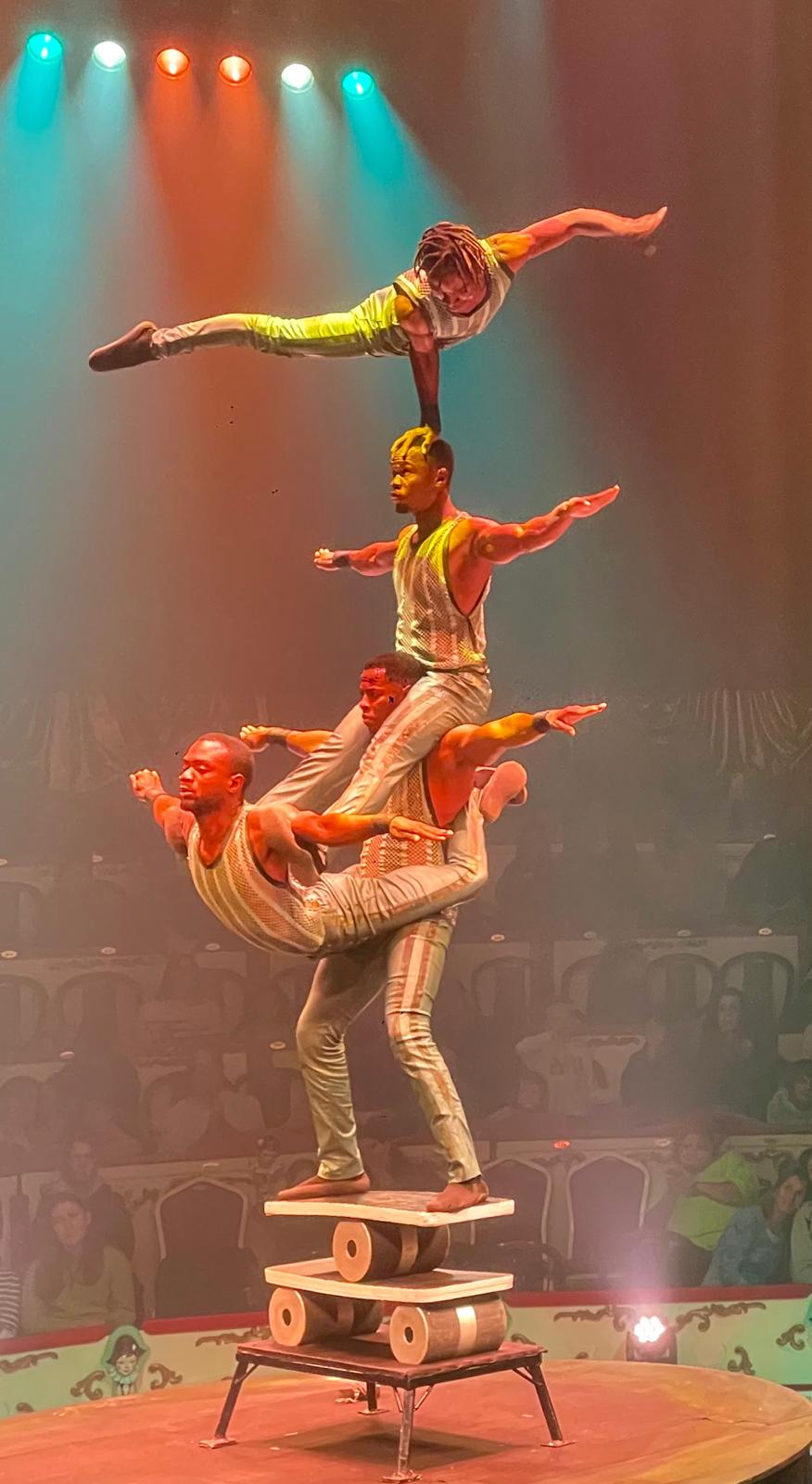 troupe Hakuna Matata 104